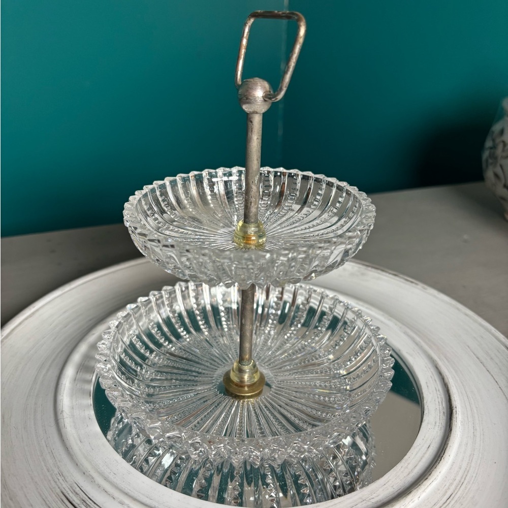Mini Two-Tier Serveware with Intricate Design - Picture 2 of 3